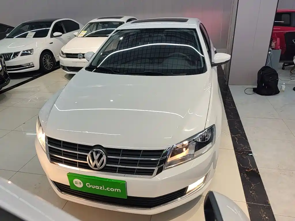 Volkswagen Lavida 2015