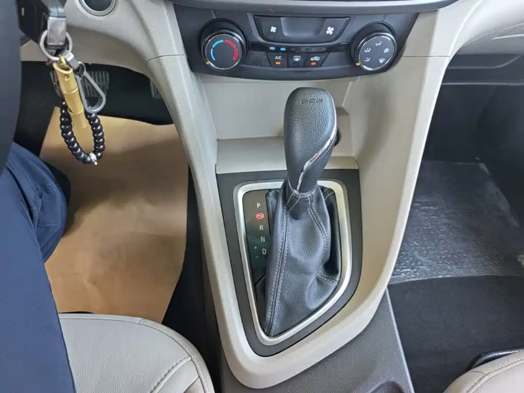 Buick Excelle 2019 — фото 14