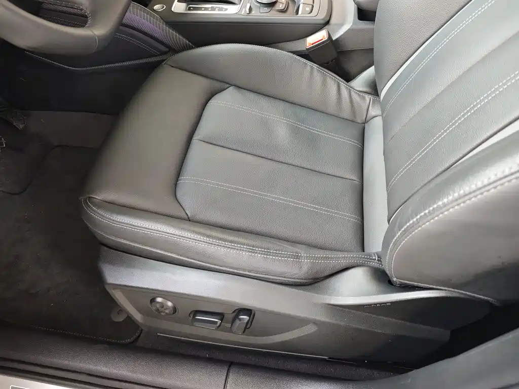 Audi Q2L 2022 — фото 16
