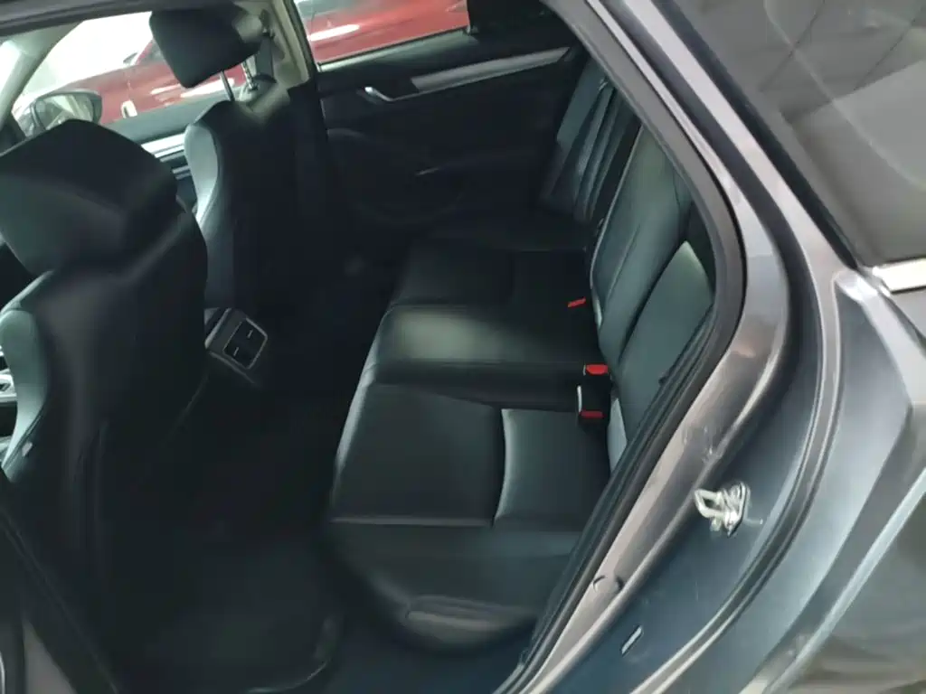 Honda Accord 2021 — фото 17