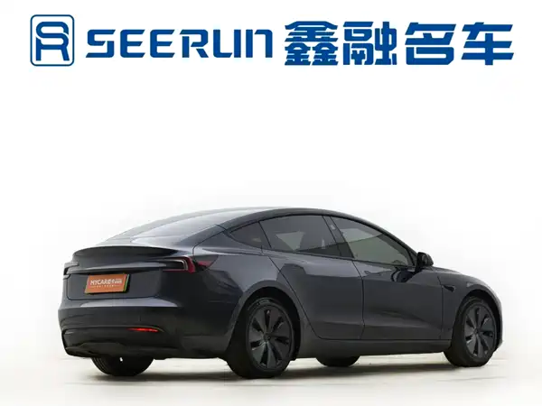 Tesla Model 3 2024