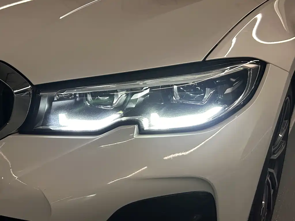 BMW 3 Series 2022 — фото 13