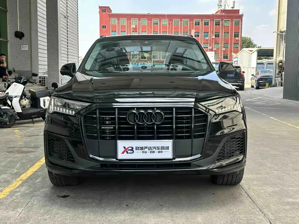 Audi Q7 2023 — фото 2
