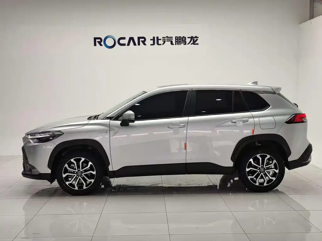 Toyota Frontlander 2024