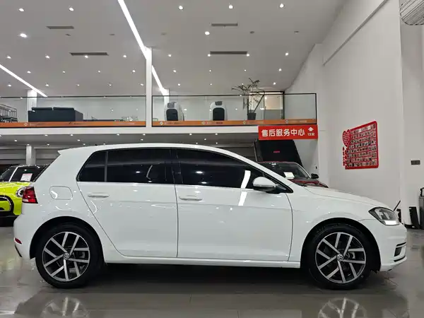 Volkswagen Golf 2020