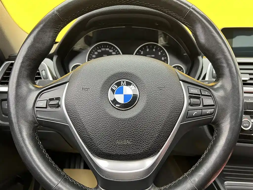 BMW 3 Series 2018 — фото 15