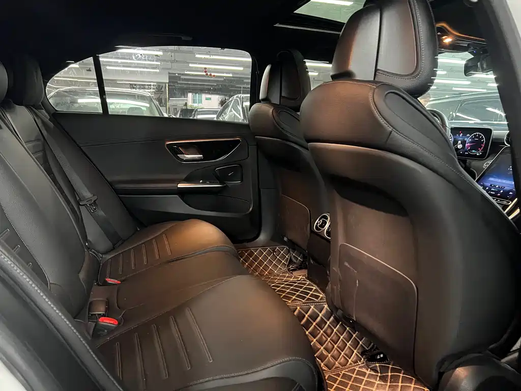 Mercedes-Benz C-Class 2022 — фото 15