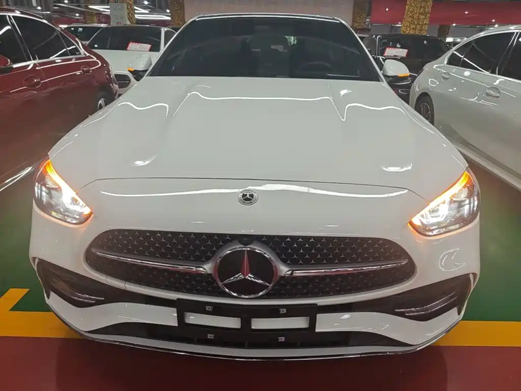 Mercedes-Benz C-Class 2024