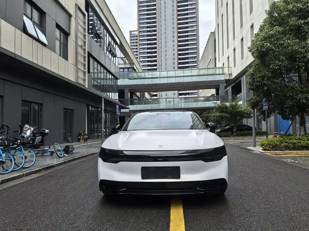 Zeekr 007 2024