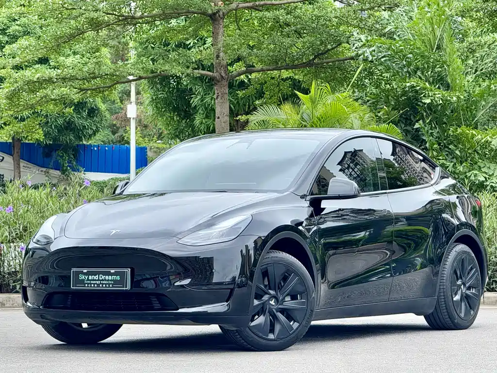 Tesla Model Y 2022 — фото 1