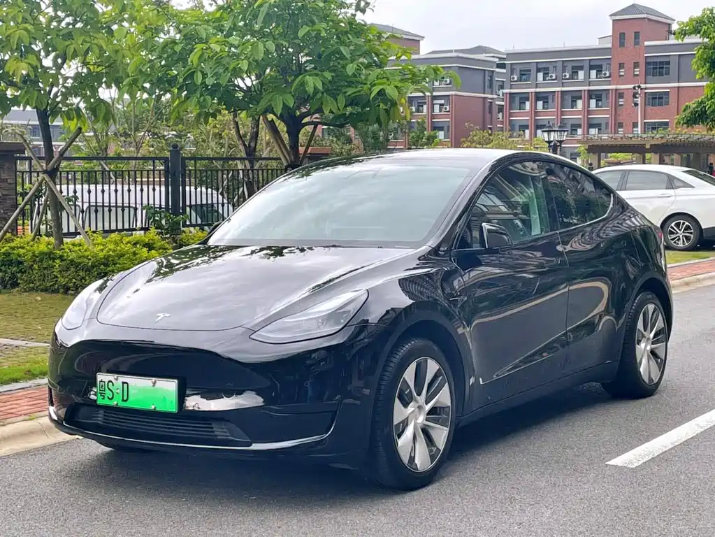 Tesla Model Y 2023 — фото 22