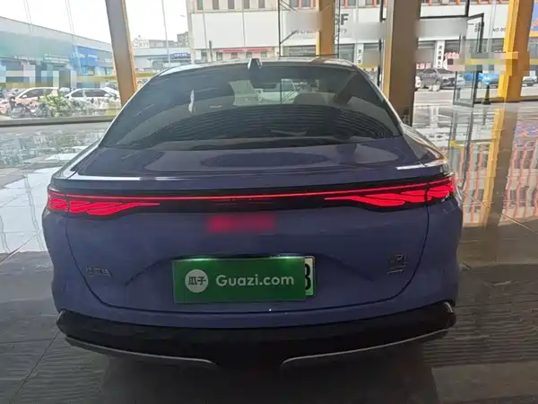 BYD Han L 2025