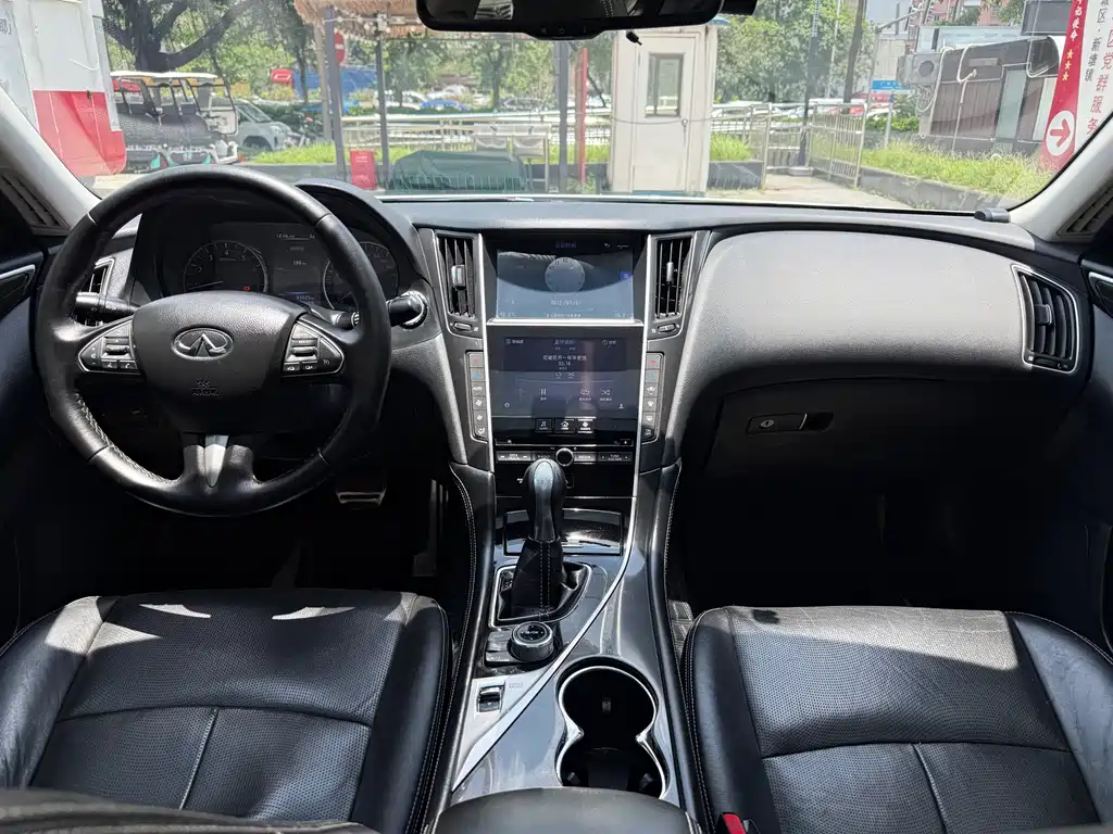 Infiniti Q50 2015 — фото 10
