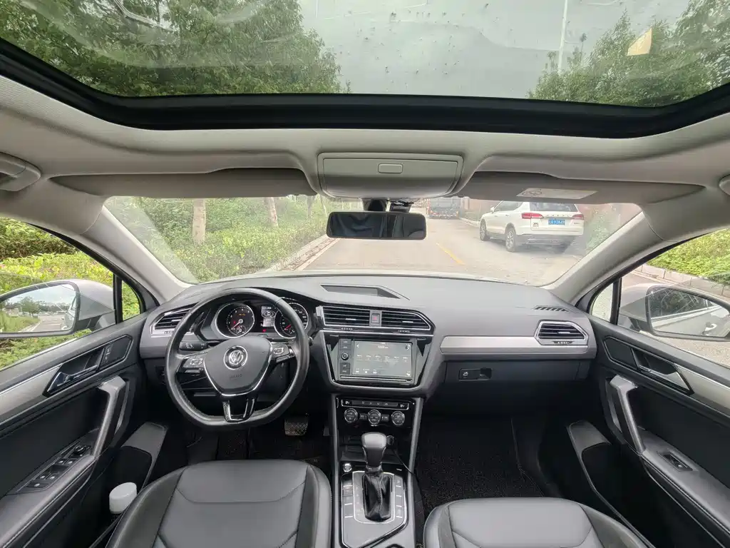 Volkswagen Tiguan L 2019 — фото 11