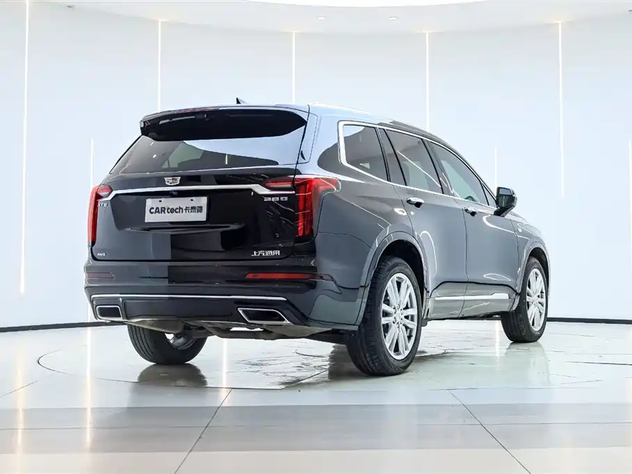 Cadillac XT6 2023 — фото 25