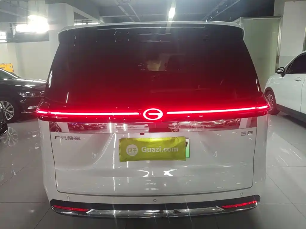 GAC Motor E8 PHEV 2025 — фото 6