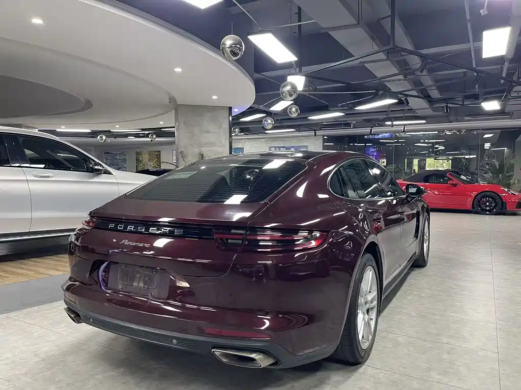 Porsche Panamera 2018 — фото 4