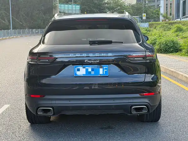 Porsche Cayenne 2021
