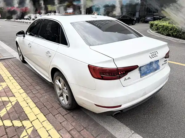 Audi A4L 2017