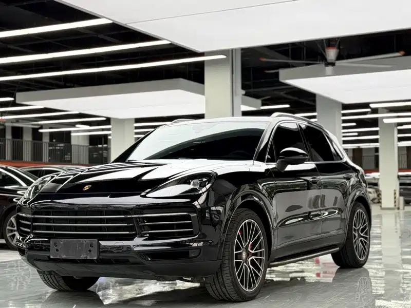 Porsche Cayenne 2019 — фото 1