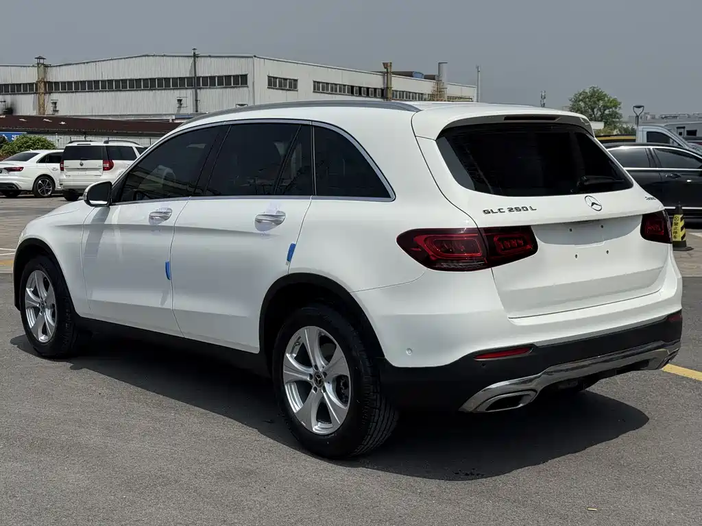 Mercedes-Benz GLC 2020 — фото 21