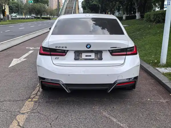 BMW i3 2023