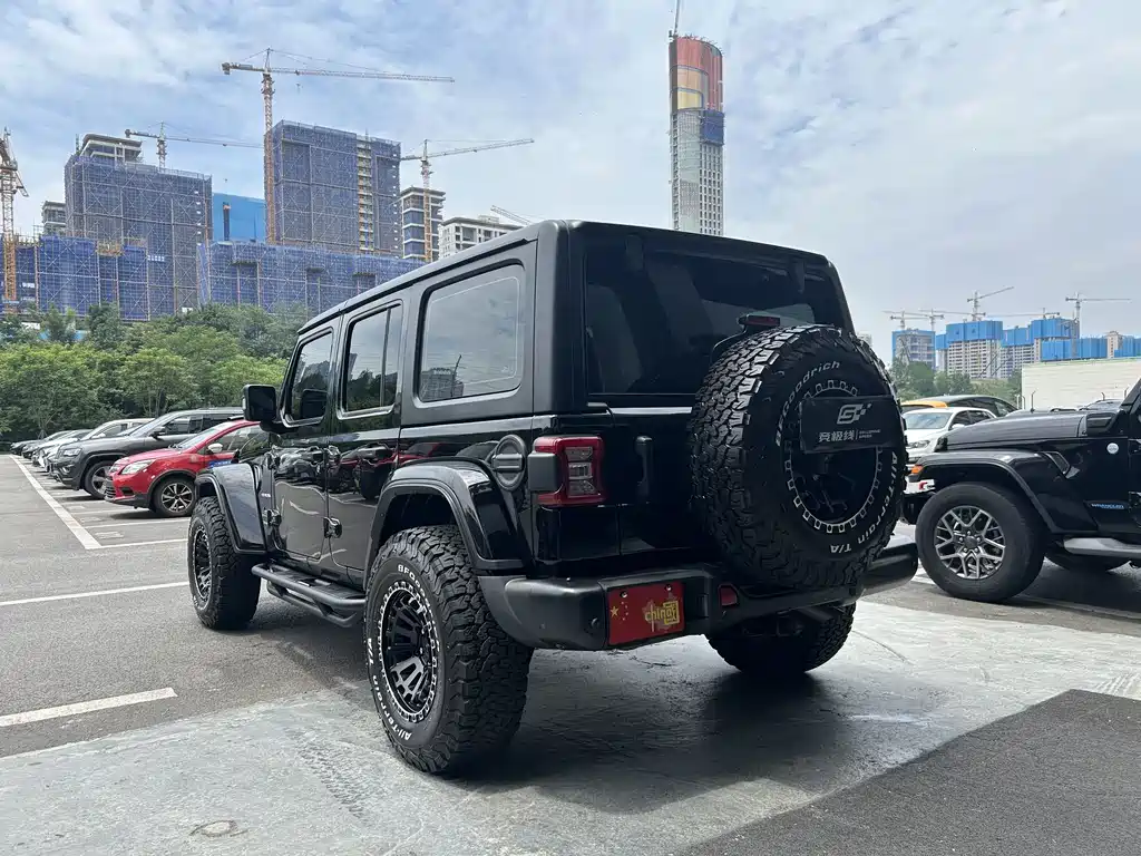 Jeep Wrangler 2025 — фото 15
