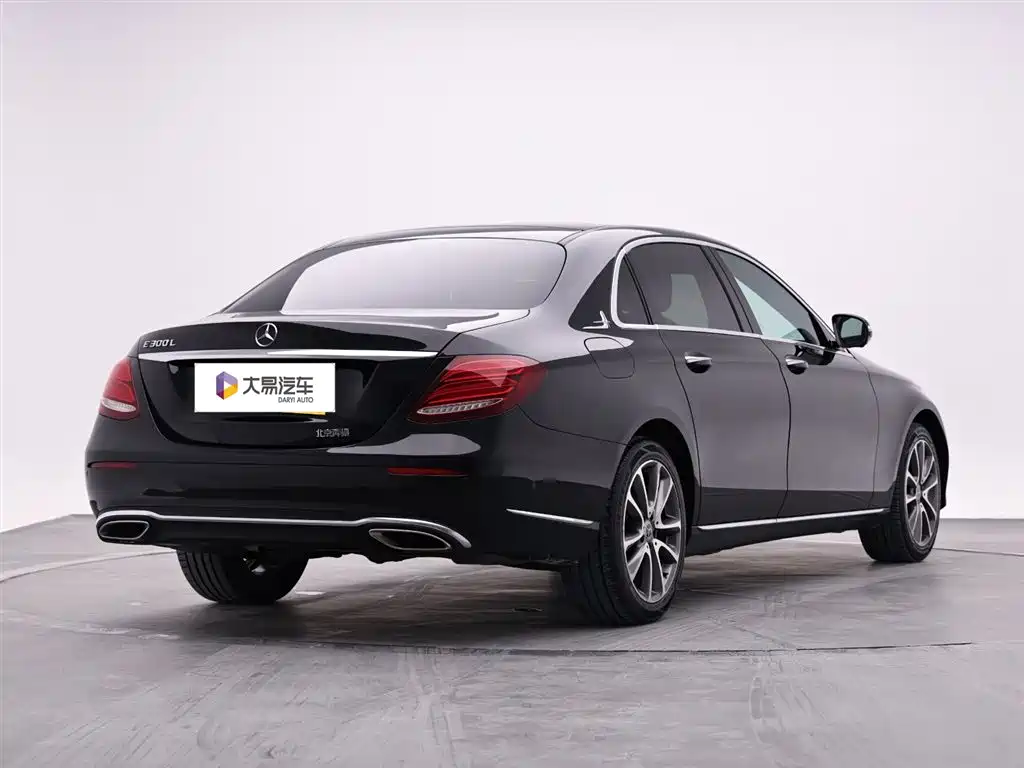 Mercedes-Benz E-Class 2019 — фото 3