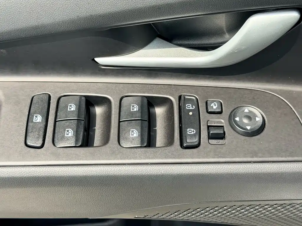 Hyundai Elantra 2025 — фото 26