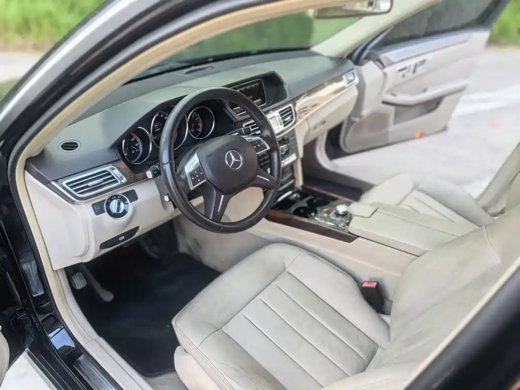 Mercedes-Benz E-Class 2013 — фото 14