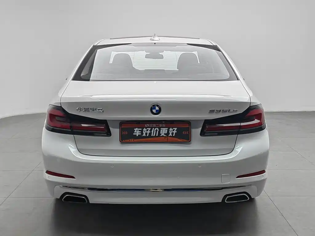 BMW 5 Series New Energy 2019 — фото 4