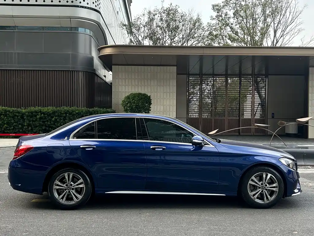 Mercedes-Benz C-Class 2018 — фото 4