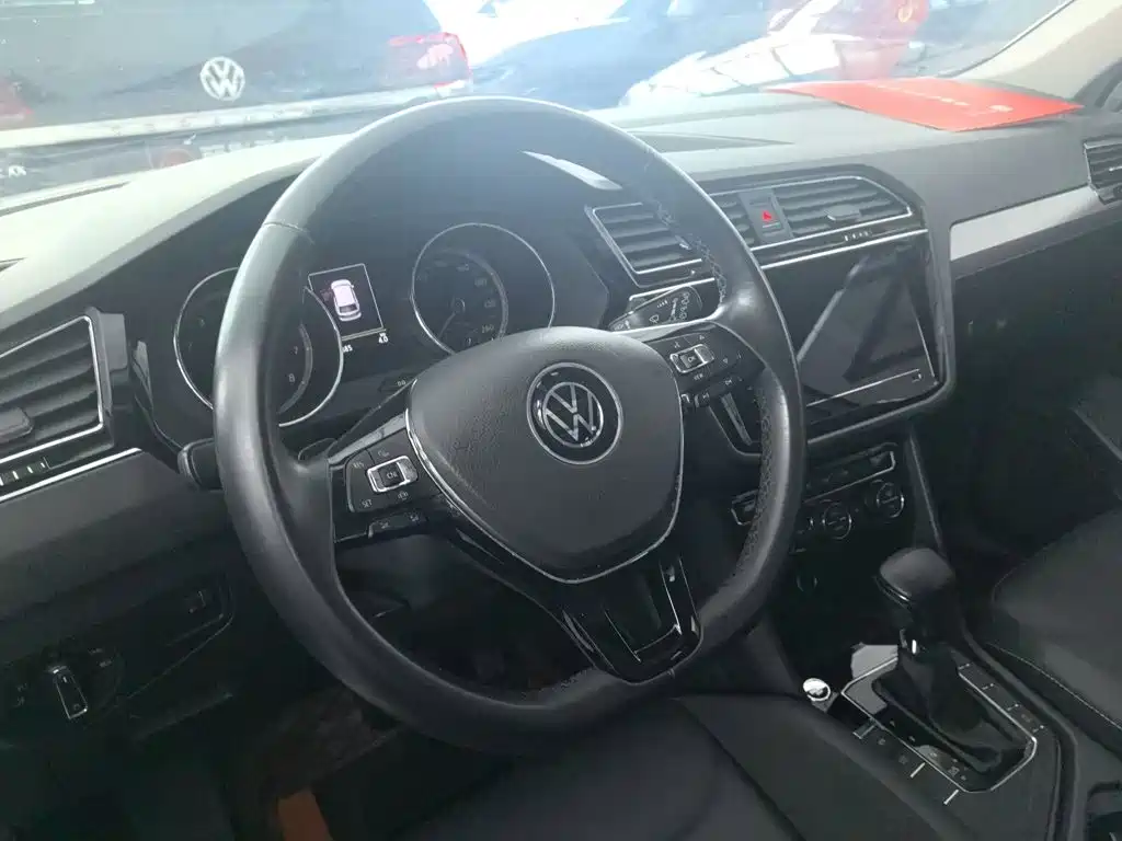 Volkswagen Tiguan L 2021 — фото 4