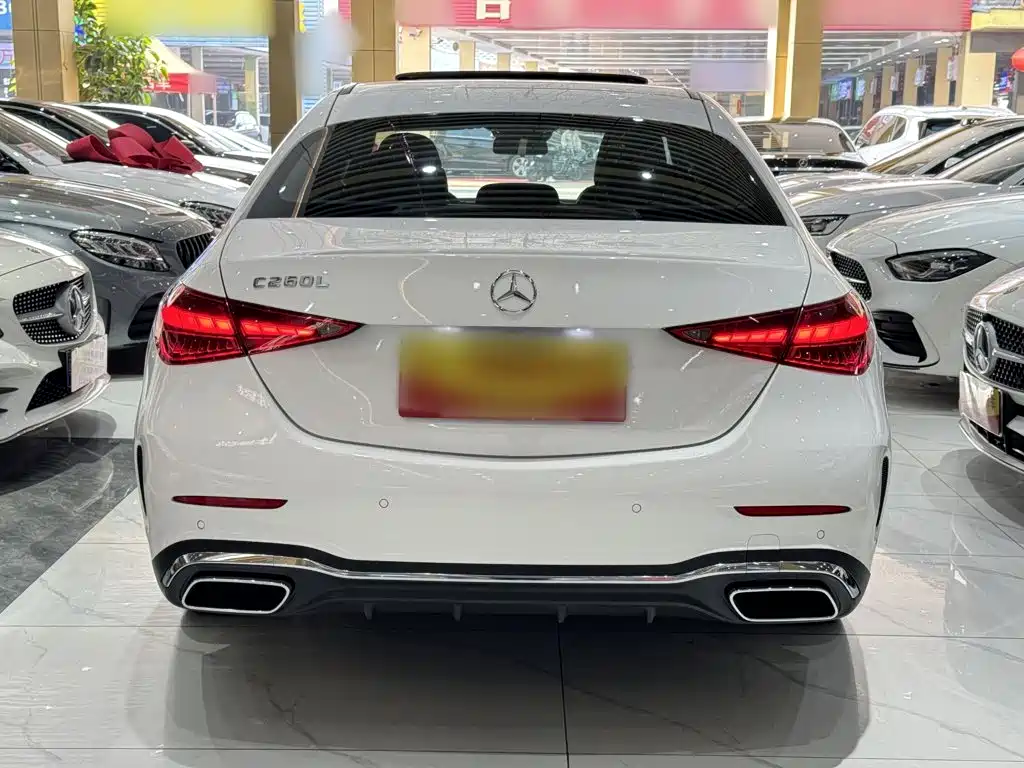 Mercedes-Benz C-Class 2024 — фото 10