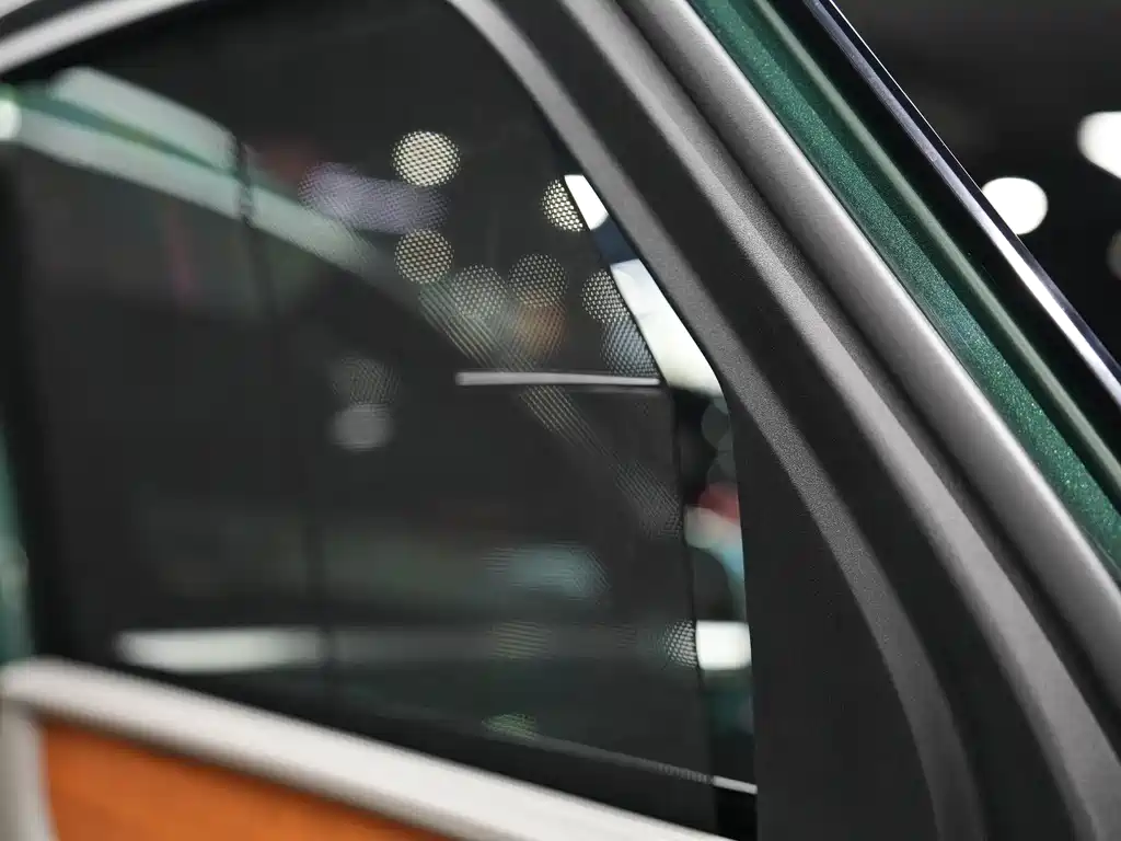 Bentley Bentayga 2021 — фото 18
