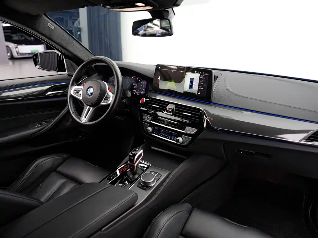 BMW M5 2021 — фото 27