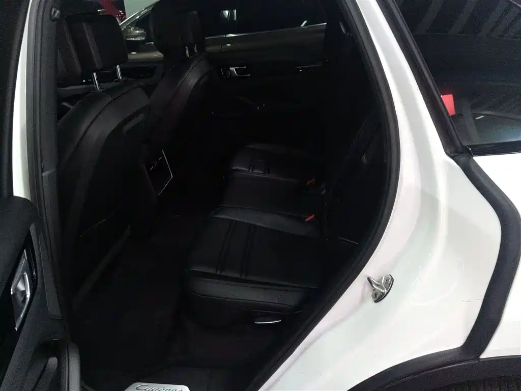 Porsche Cayenne 2018 — фото 13