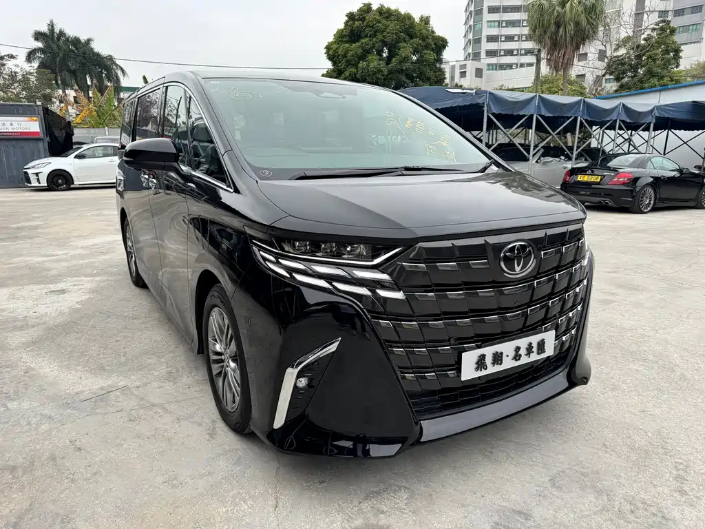 Toyota Alphard 2025 — фото 2
