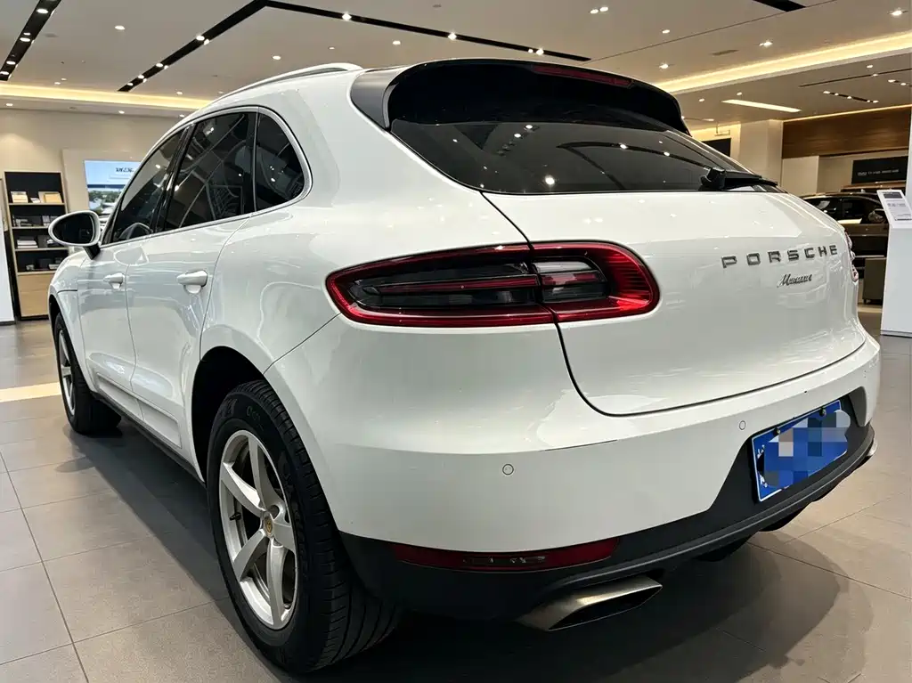 Porsche Macan 2017 — фото 7