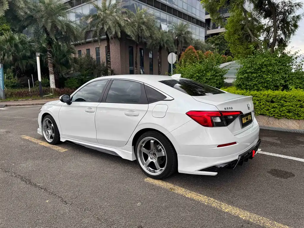 Honda Civic 2023 — фото 14