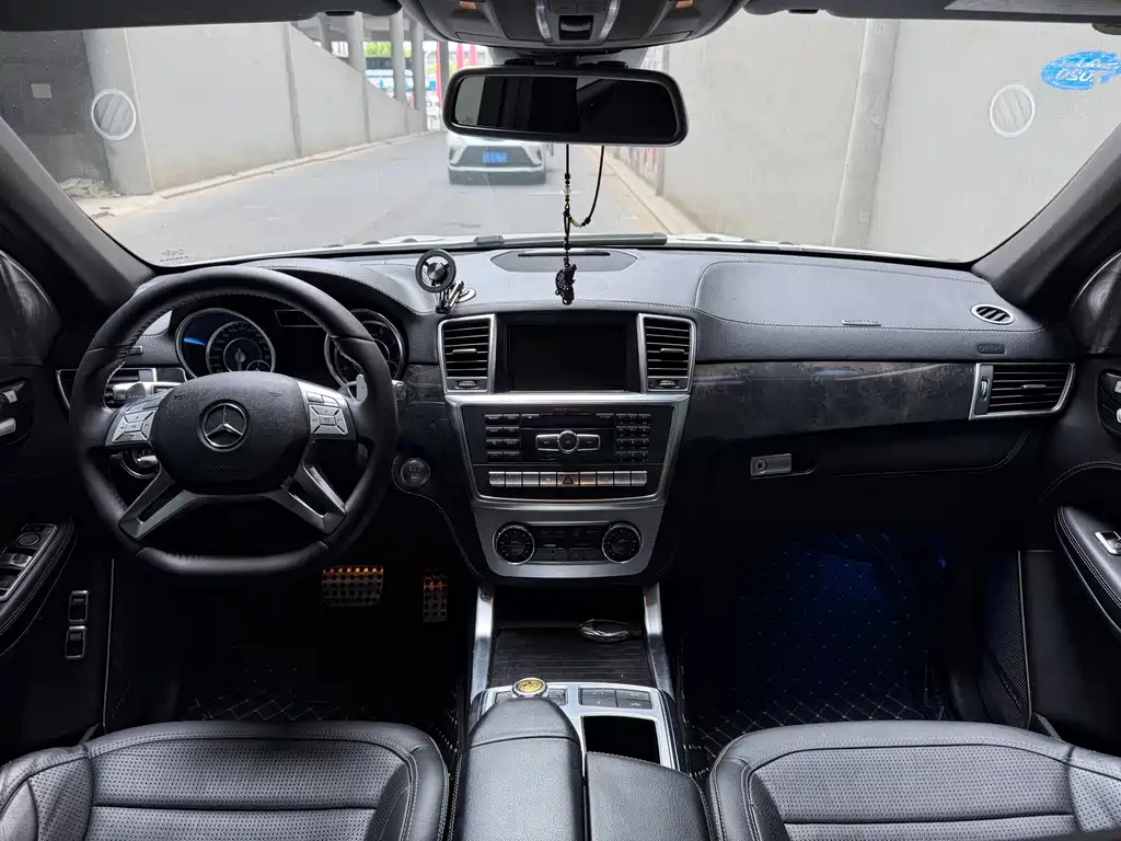 Mercedes-Benz GL-Class AMG 2014 — фото 11