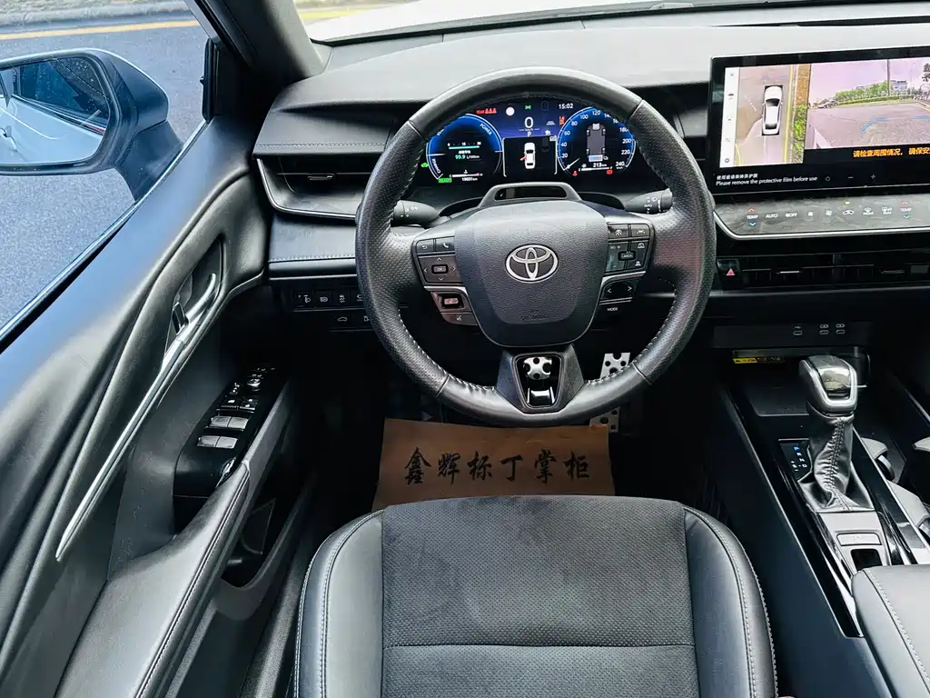 Toyota Camry 2024 — фото 20