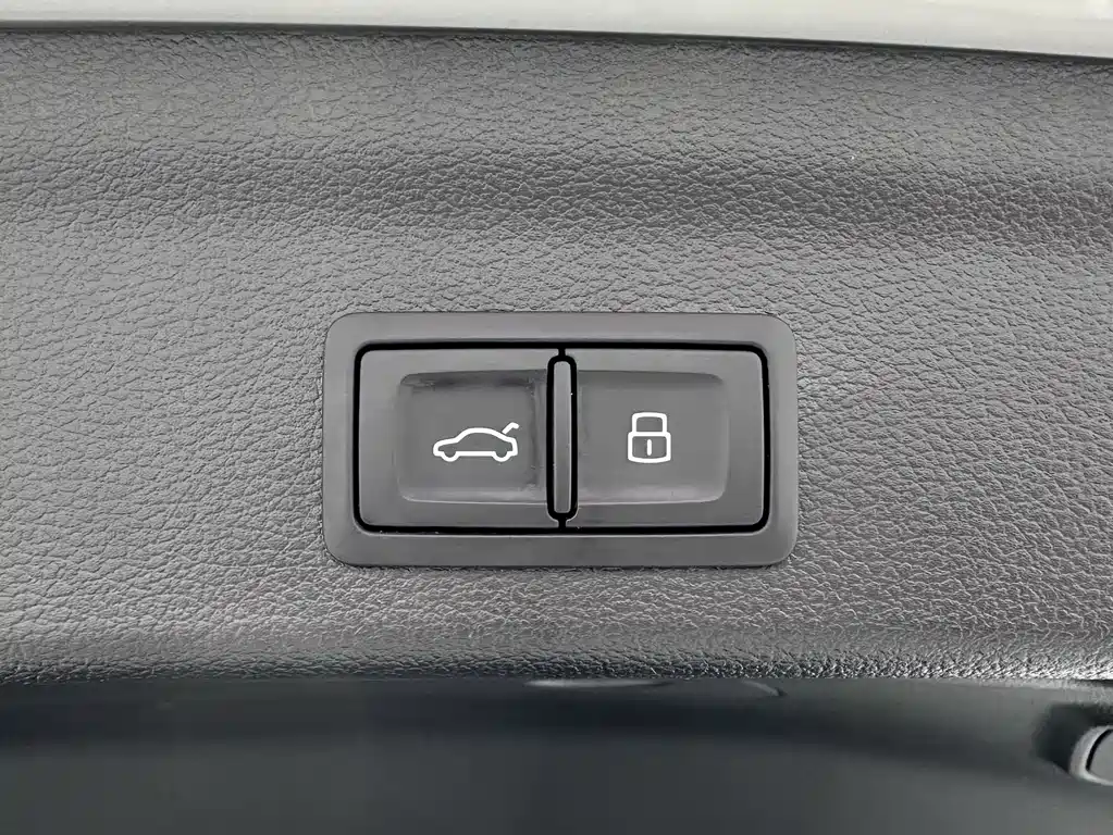 Audi Q3 2023 — фото 19