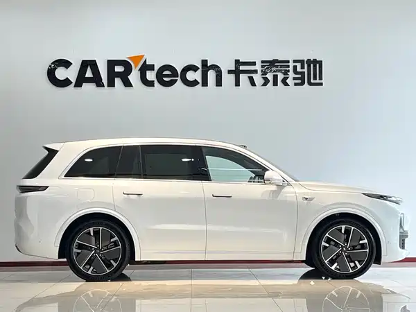 Li Auto L8 2025