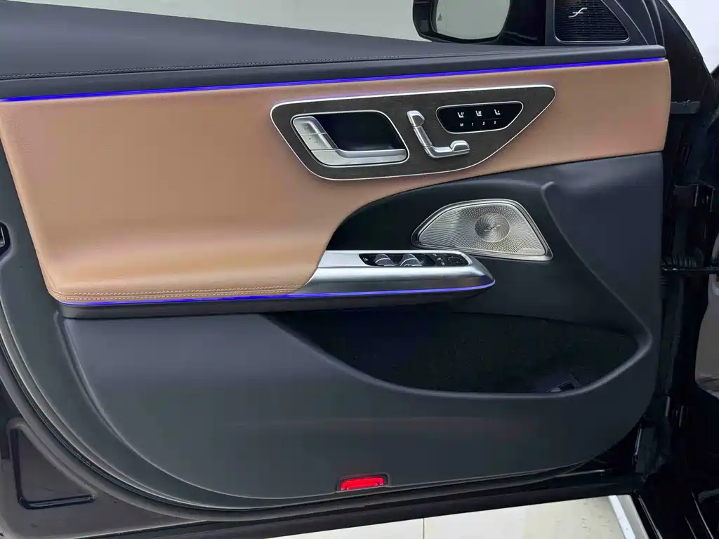 Mercedes-Benz E-Class 2024
