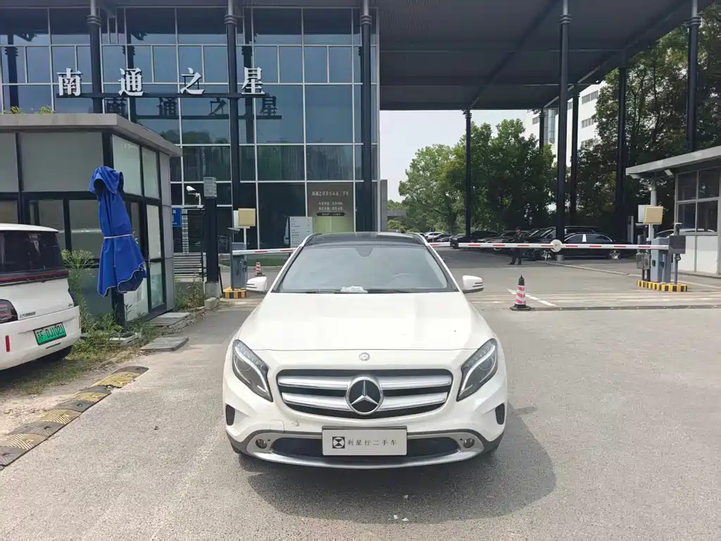 Mercedes-Benz GLA 2016