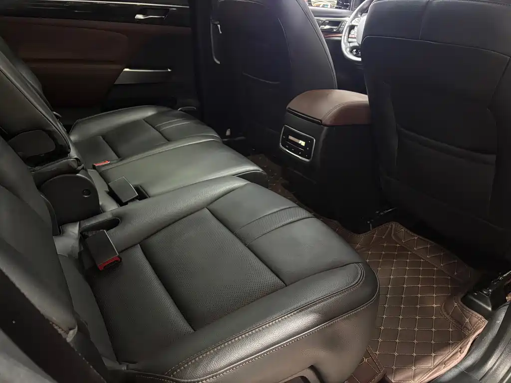 GAC Motor Trumpchi GS8 2017 — фото 13