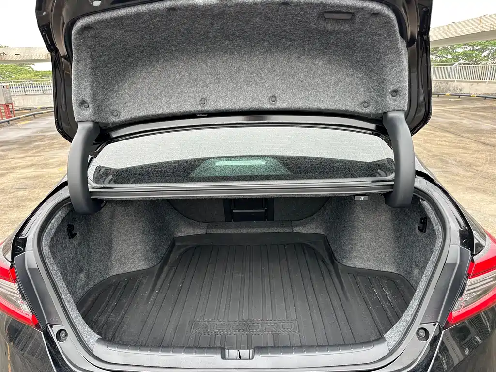 Honda Accord 2023 — фото 14