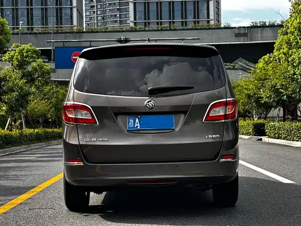 Buick GL8 2013