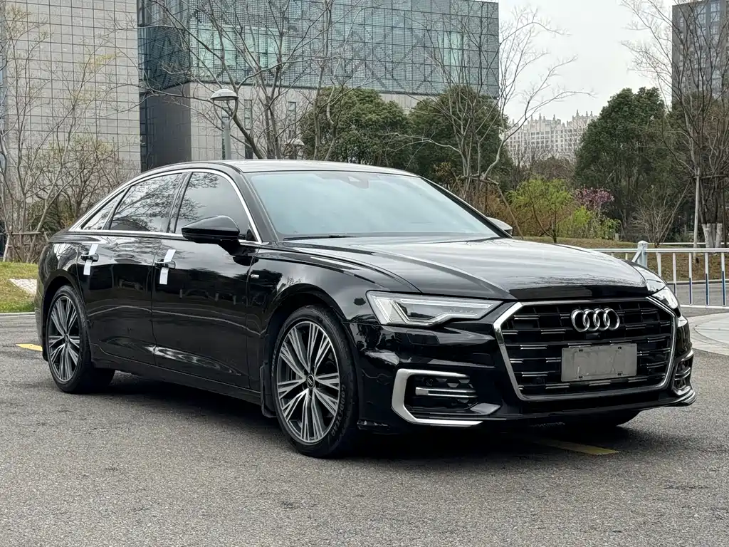 Audi A6L 2022